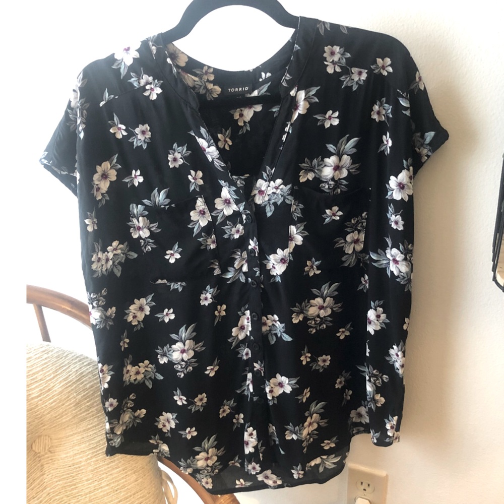 Women’s 00X Torrid Floral Short Sleeve Blouse